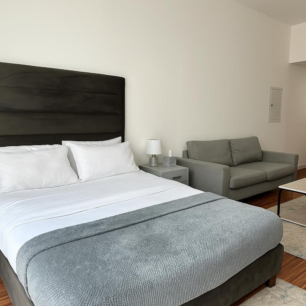 Apartment Cozy In Jumeirah Village Circle, Dubai.